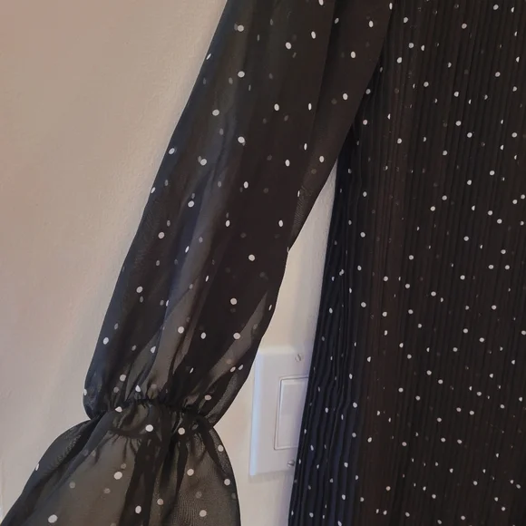 Spring chiffon pleated dot dress - Picture 3 of 11